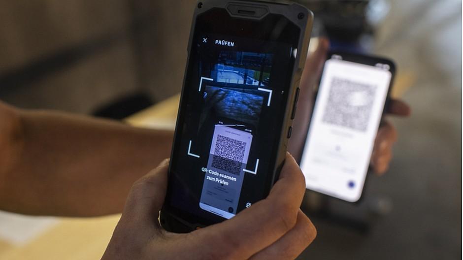 QR-Code fürs Büro: TX Group und NZZ prüfen Zertifikatspflicht