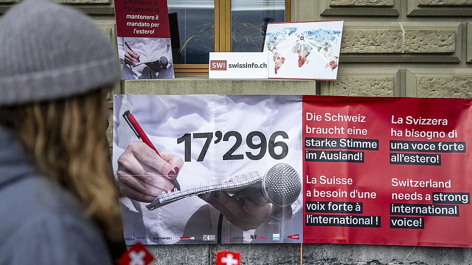 Swissinfo: Über 17'000 Unterschriften eingereicht