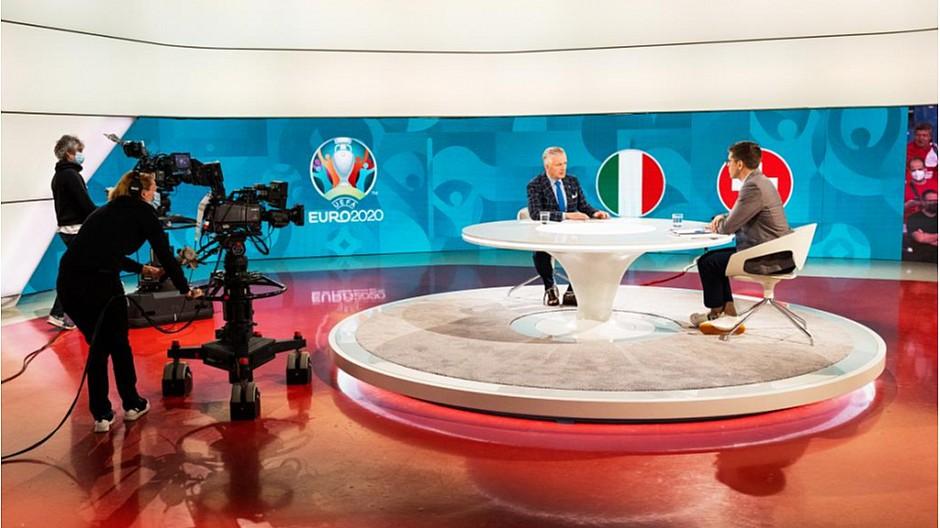 SRF: Uefa Euro 2020 holt die Fussballfans ab