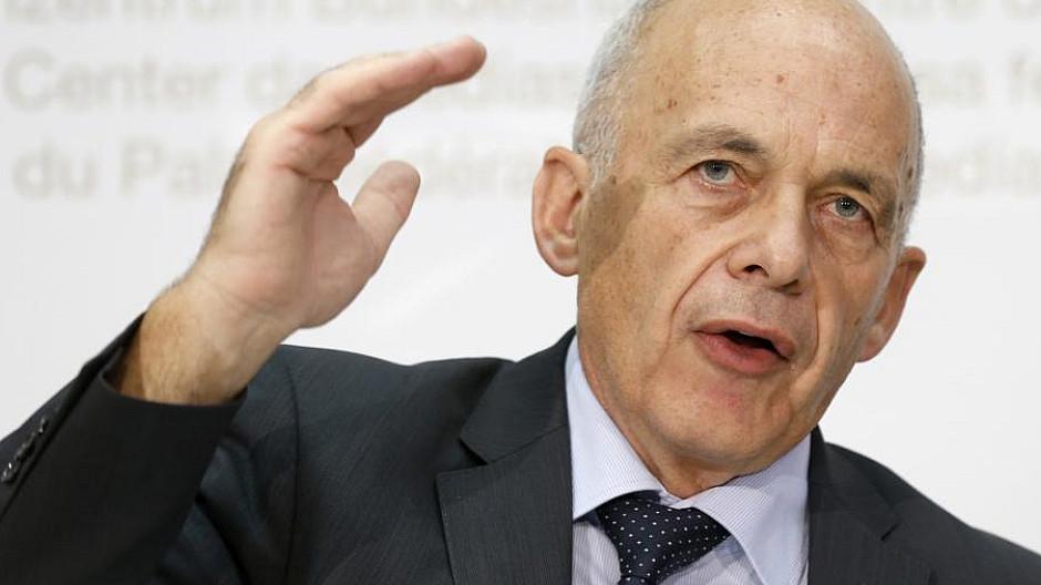 SRF: Ueli Maurer sagt TV-Auftritt ab