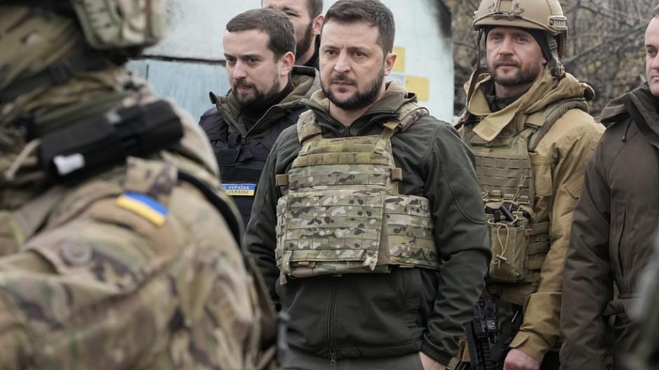 Ukrainekrieg: Ukrainische Journalisten erhalten Akkreditierung zurück