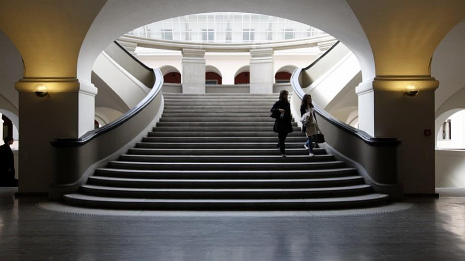 Lehrstuhl-Sponsoring: Uni Zürich stellt Sponsoren-Datenbank ins Internet