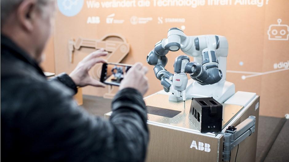 Digitaltag 2017: Von Snack-Robotern und Drohnenballett