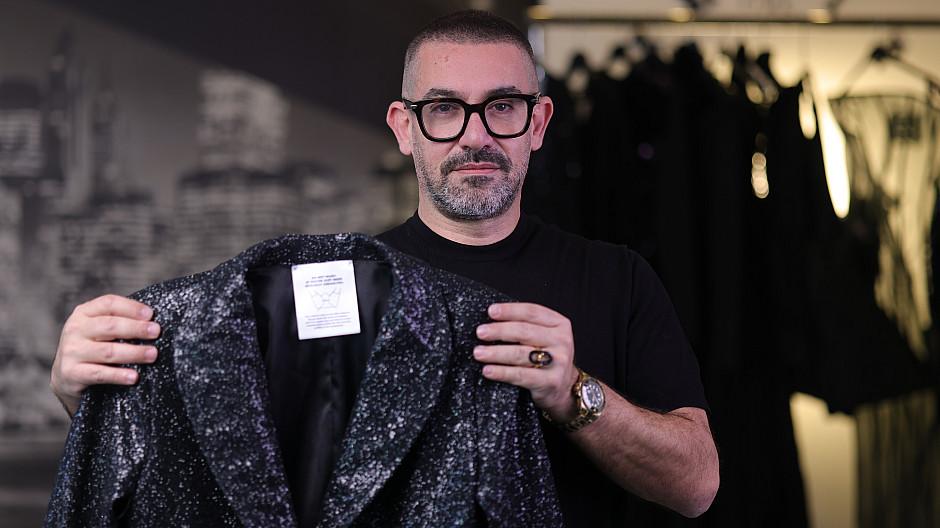 Jung von Matt: Modelabel Mourjjan unterstützt «Tags Against Crime»