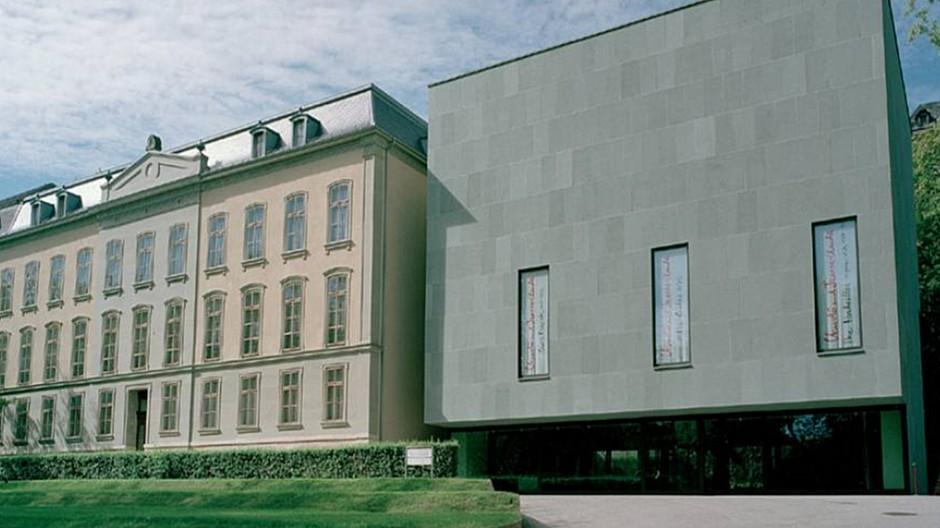 Erdmannpeisker: Zwei Gebäude in einem neuen Logo