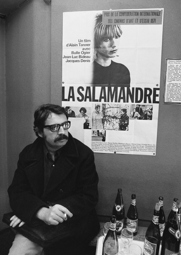 Alain Tanner stellt im Jahr 1972 seinen neuen Film «La Salamandre» vor. (Bild: Keystone/Str)