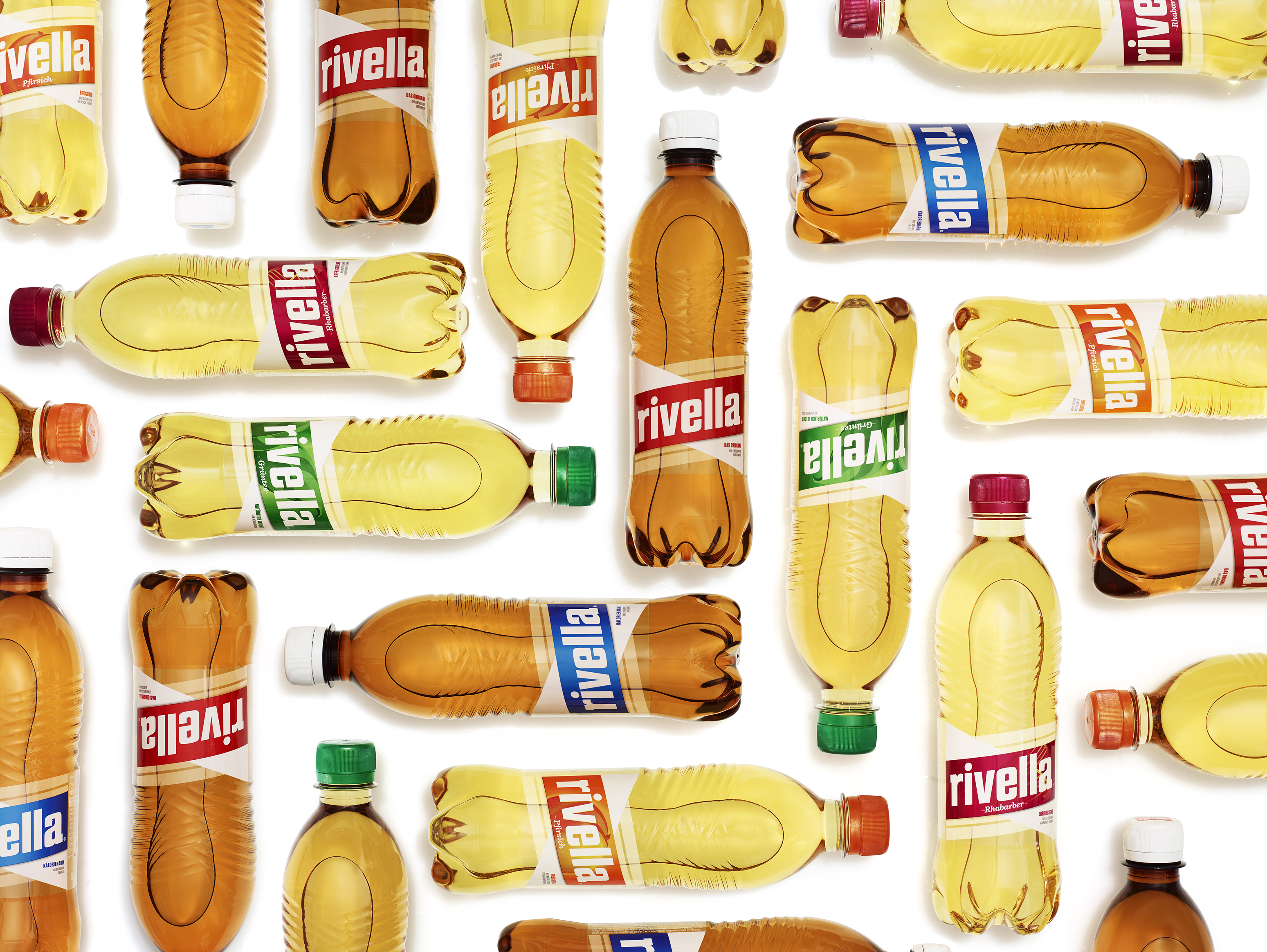 Rivella_alle-Farben_50cl_PET_insziniert